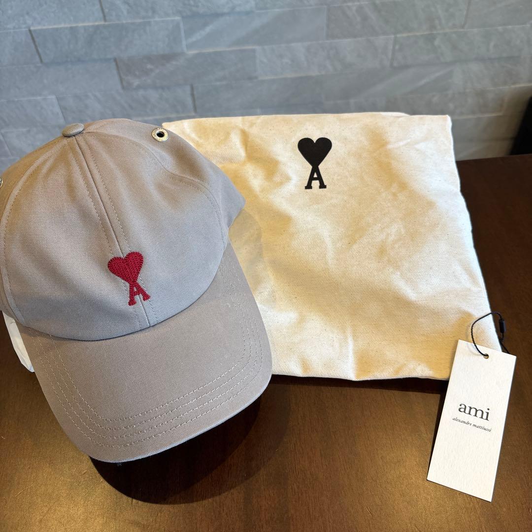 【極美品】AMIPARIS キャップ