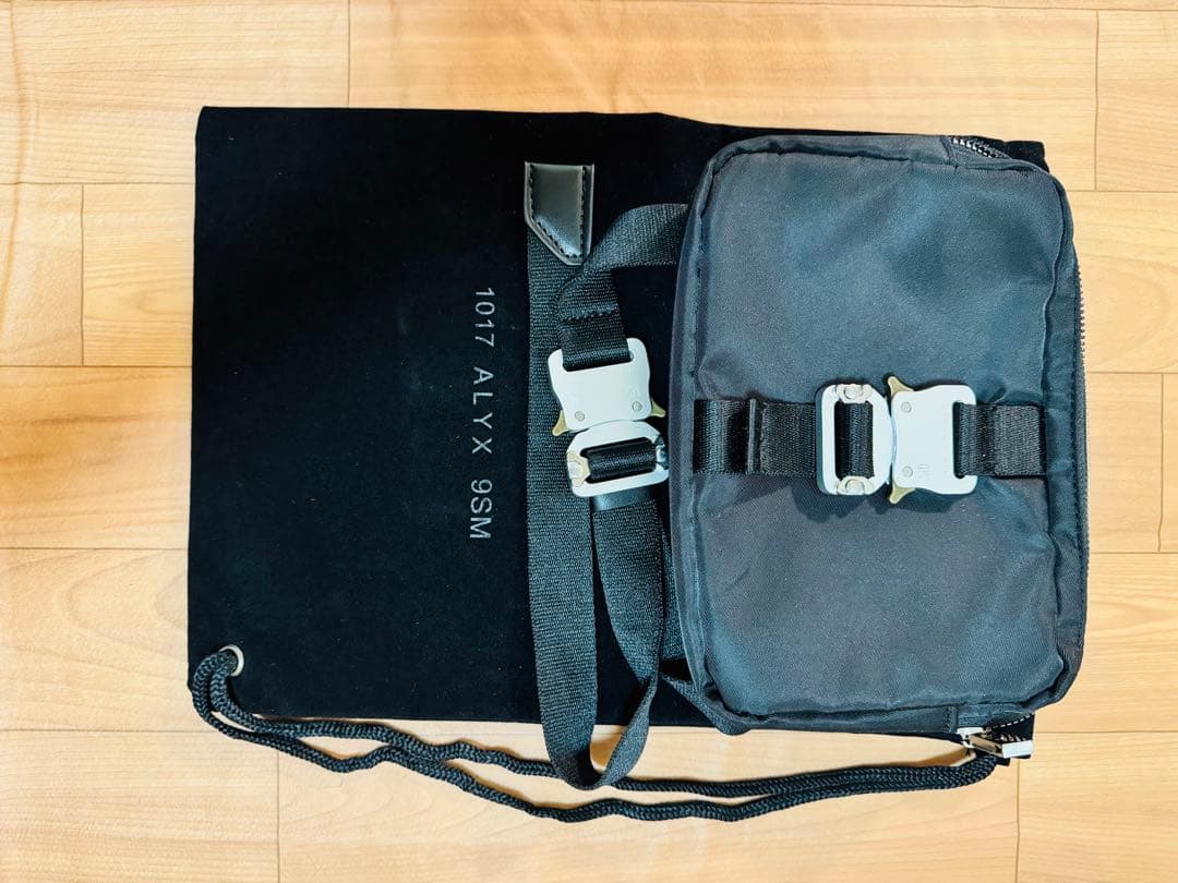 Alyx アリクス　ショルダーバッグ　男女兼用