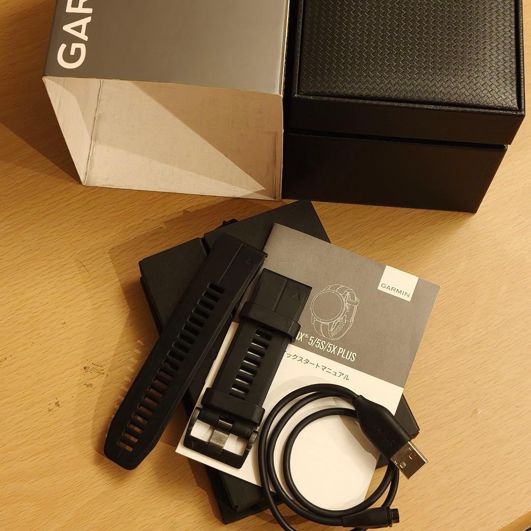 ガーミン　fenix 5X Plus SPPHIRE バンド複数