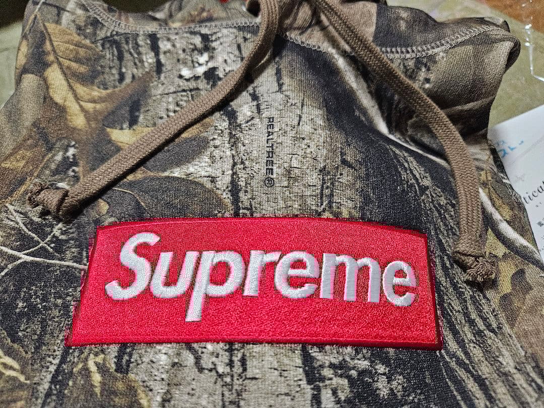 Supreme パーカー リアルツリー Mサイズ 2025FW