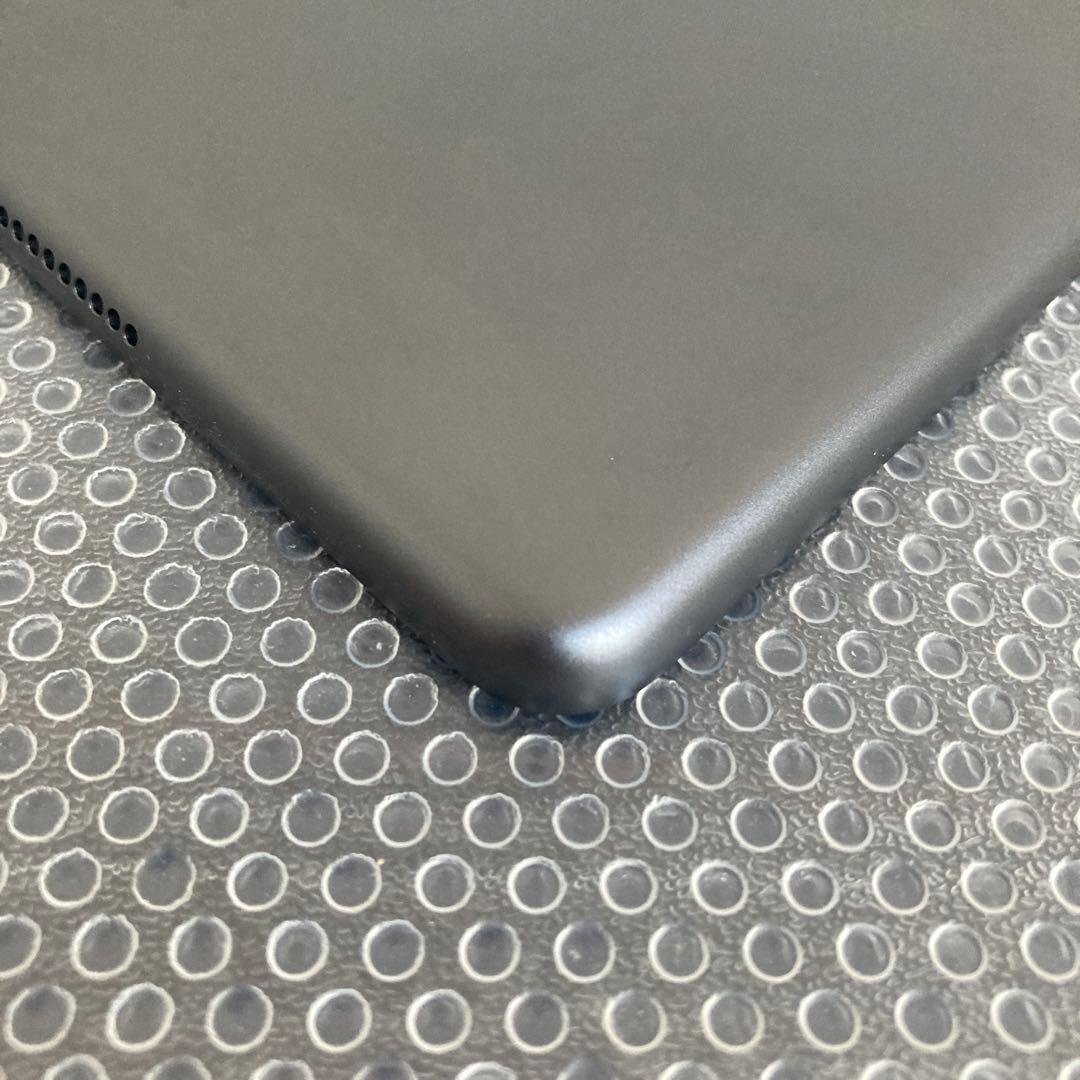 3391 美品☆電池ほぼ新品☆iPad7第7世代32GB WIFIモデル☆