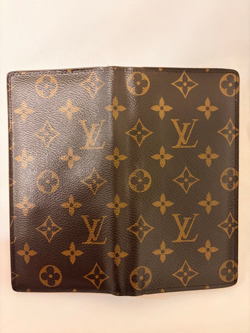 LOUIS VITTON 二つ折り長財布