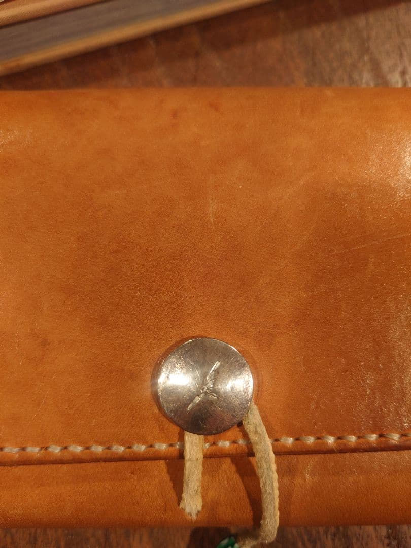 サドルレザー長財布　TADY＆KINGのコンチョ付き