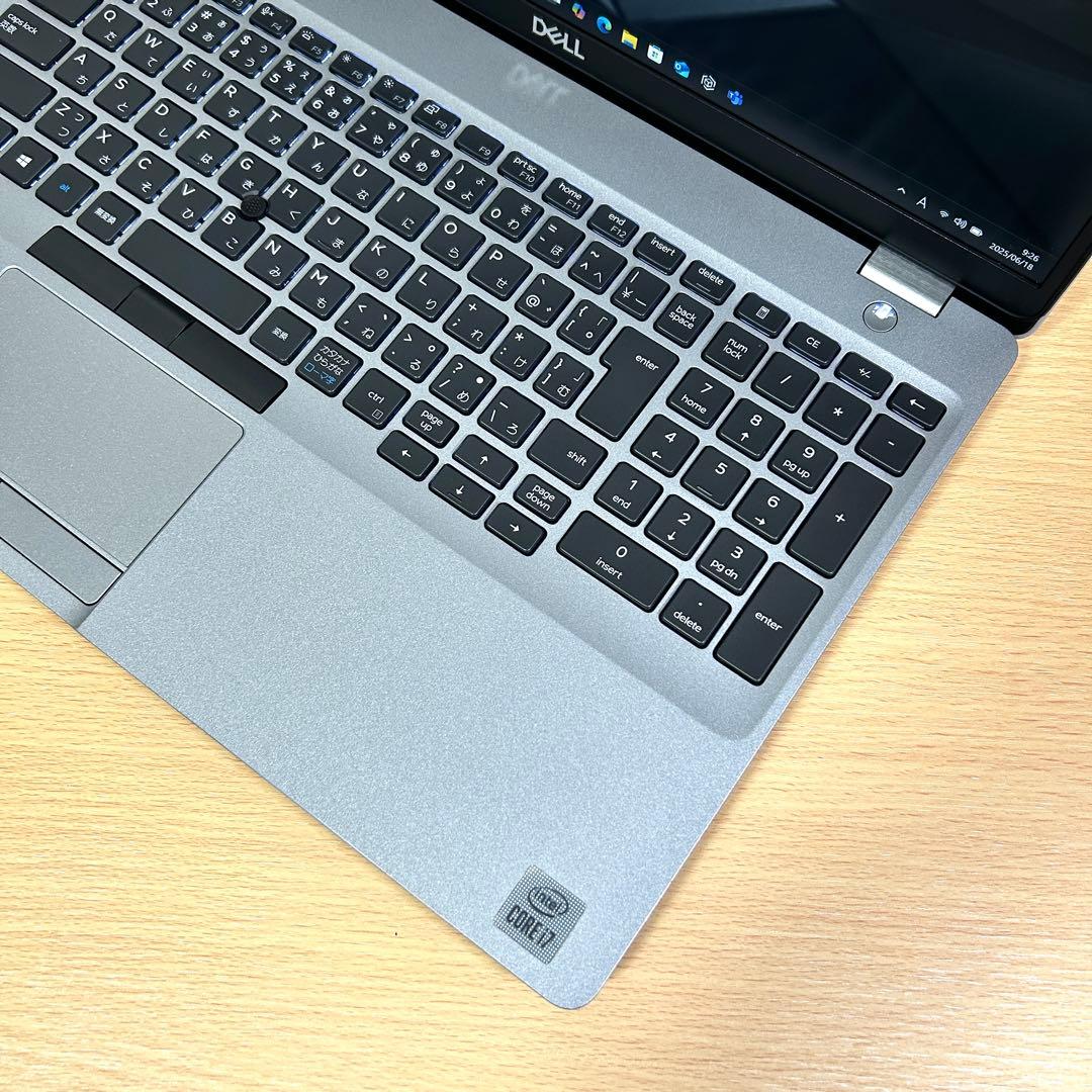 美品 DELL Precision 3551 i7 32GB 512GB 15型