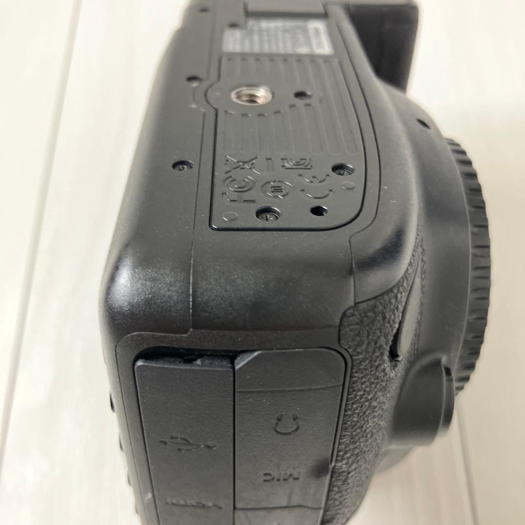 じ*た様 Canon EOS 5D Mark IV