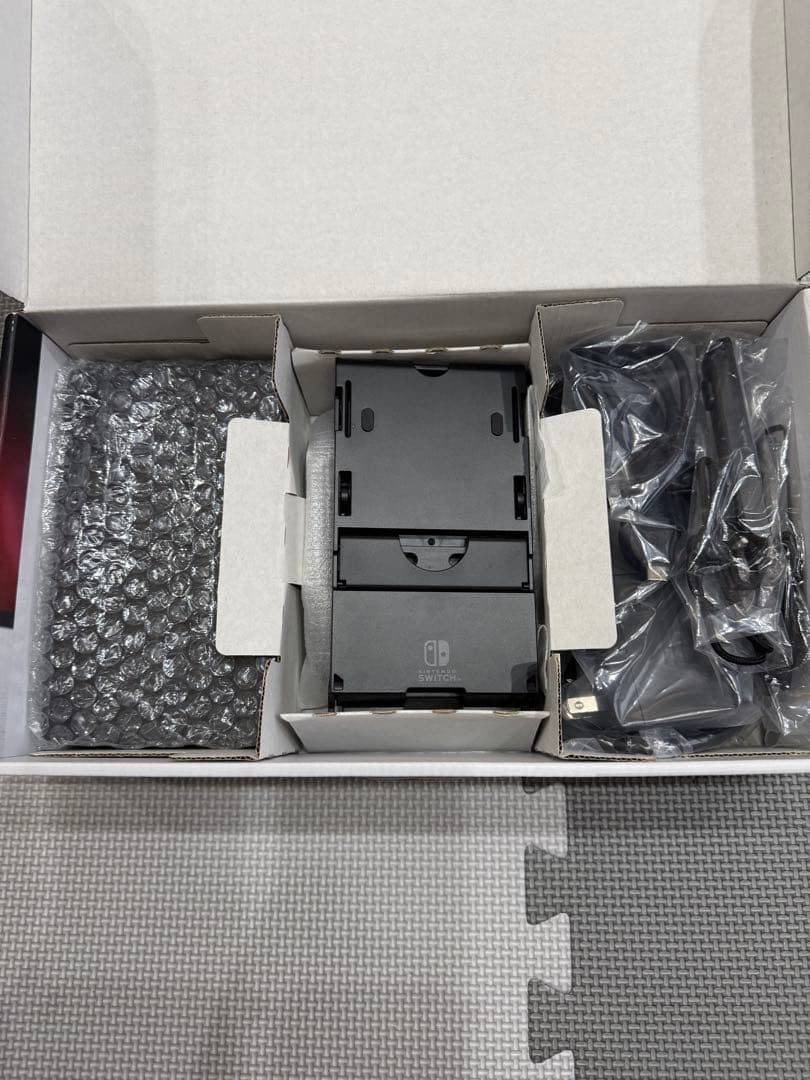 Switch 本体セット　グレー　スタンド、ポーチのおまけ付き