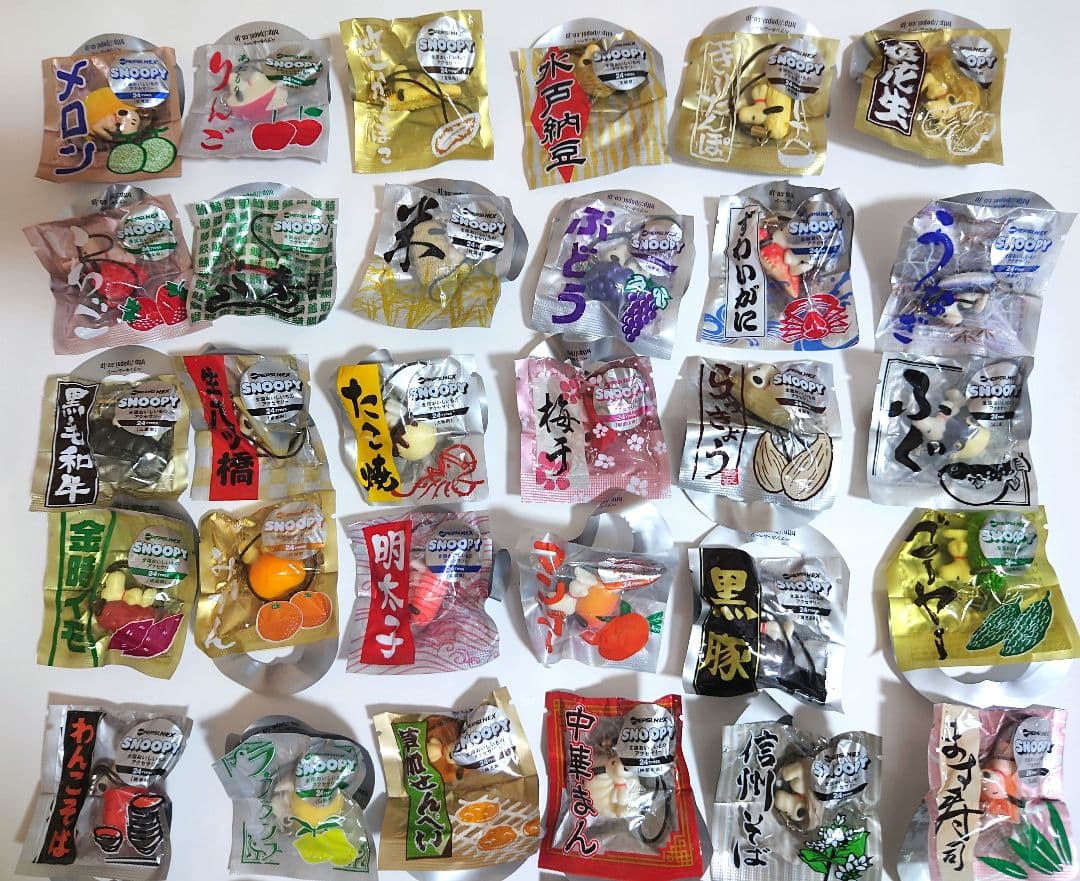 ペプシネックス SNOOPY 全国おいしいものアクセサリー 36種類セット