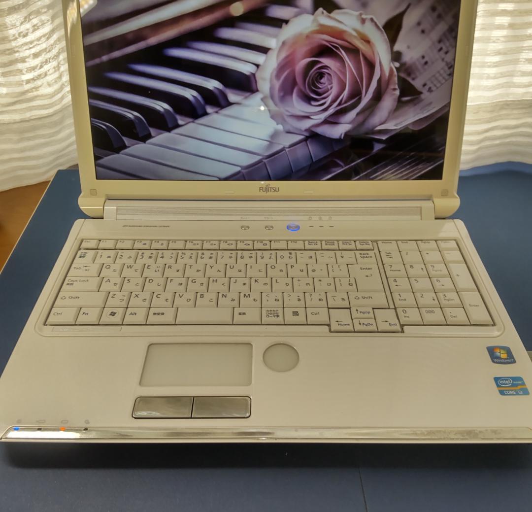 ノートパソコン/富士通/SSD搭載/Windows１１