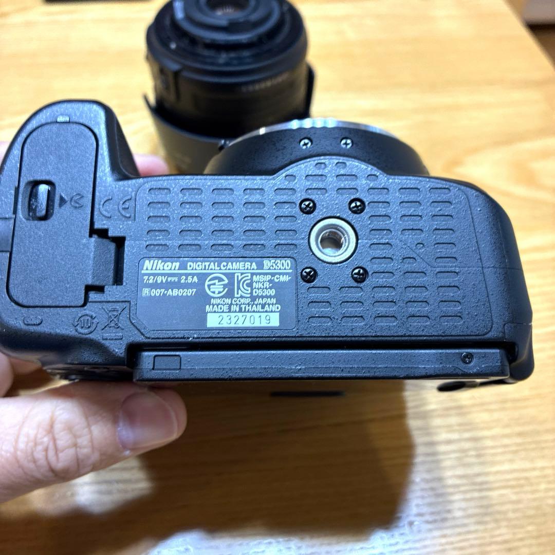 ニコン　D5300 AF-P 18-55 VR キット　一眼レフカメラ