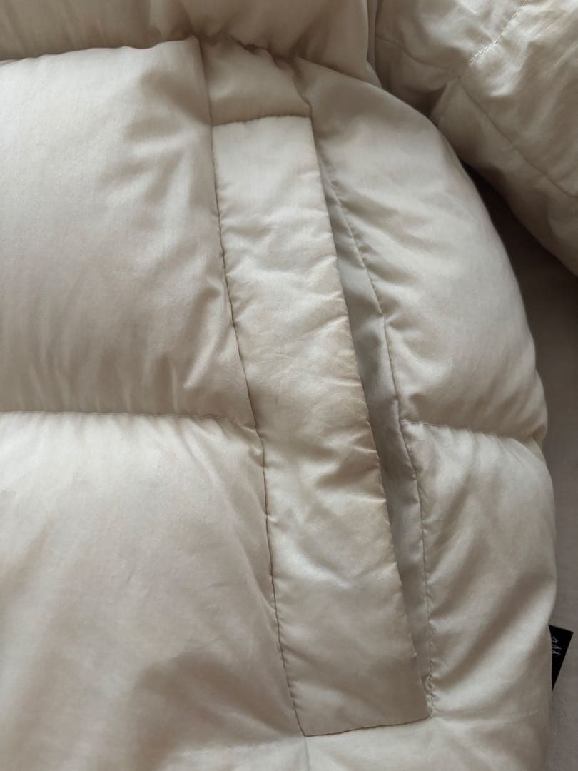 MONCLER フード付きダウンジャケット　袖ファー　オフホワイト　サイズ2