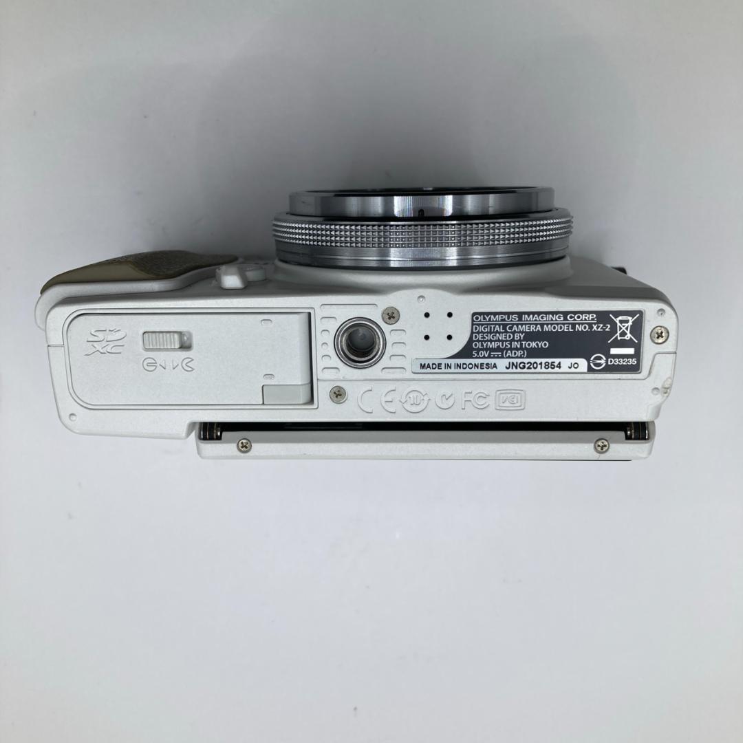 OLYMPUS XZ-2 ホワイト 自動開閉レンズキャップ 元箱 取扱説明書