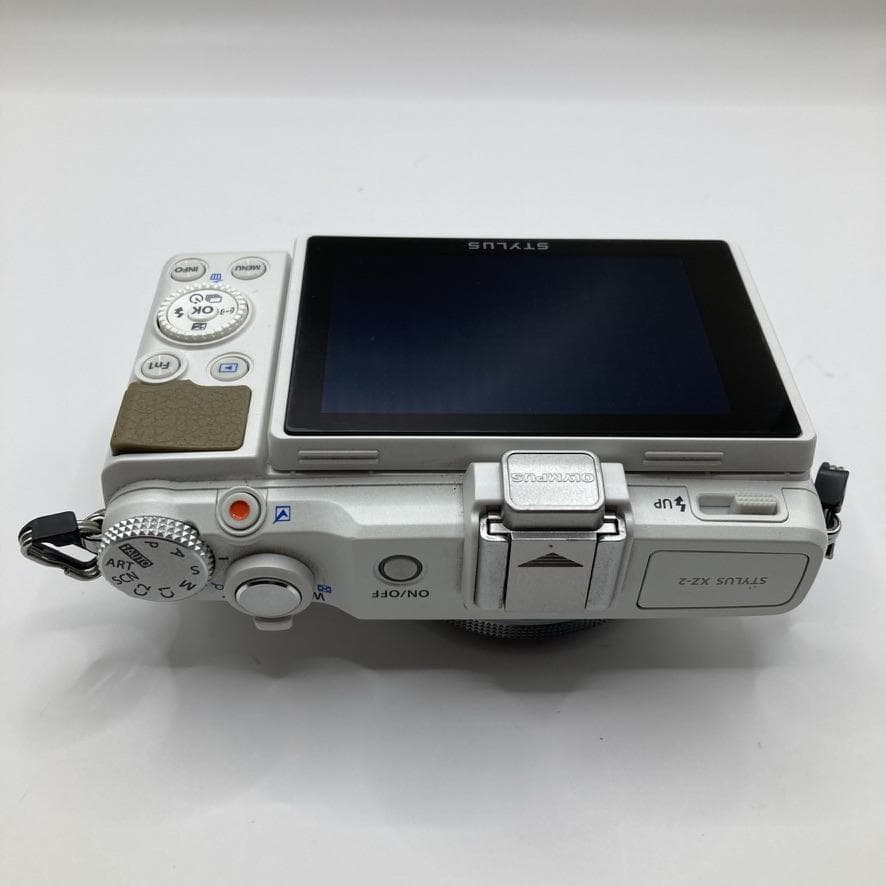 OLYMPUS XZ-2 ホワイト 自動開閉レンズキャップ 元箱 取扱説明書