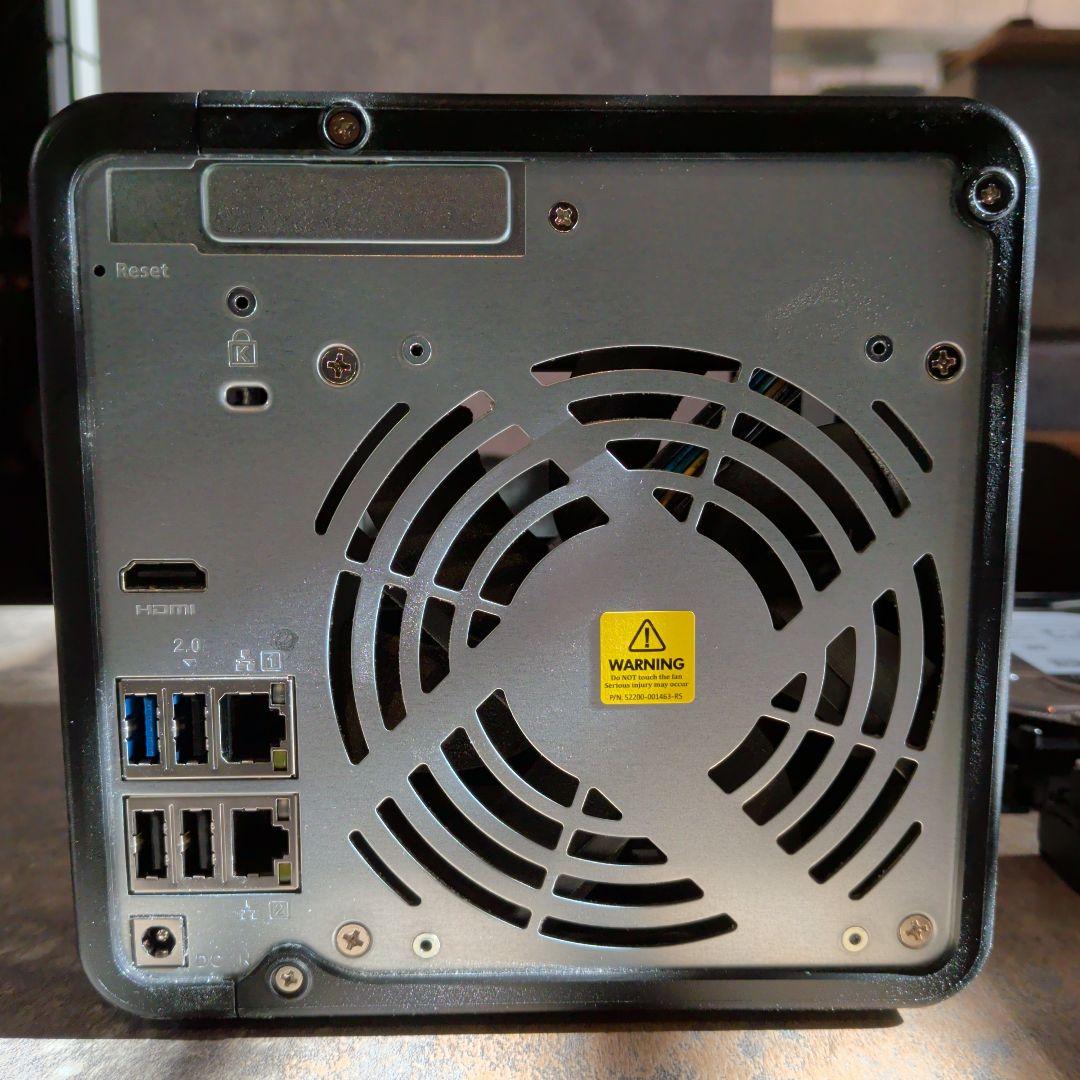 QNAP TS-453d WD & Seagate 8TB HDD 計4台セット