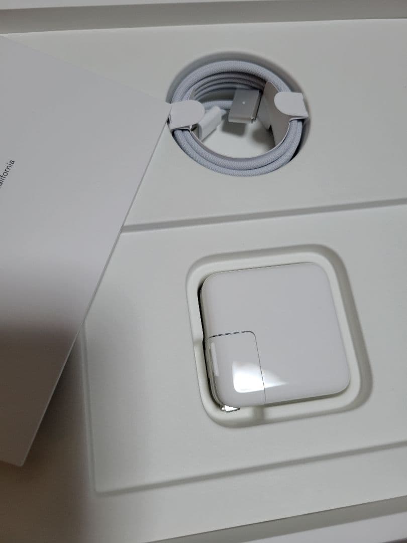 MacBook本体 Macbook Air 2022 M2 16GB/256GB