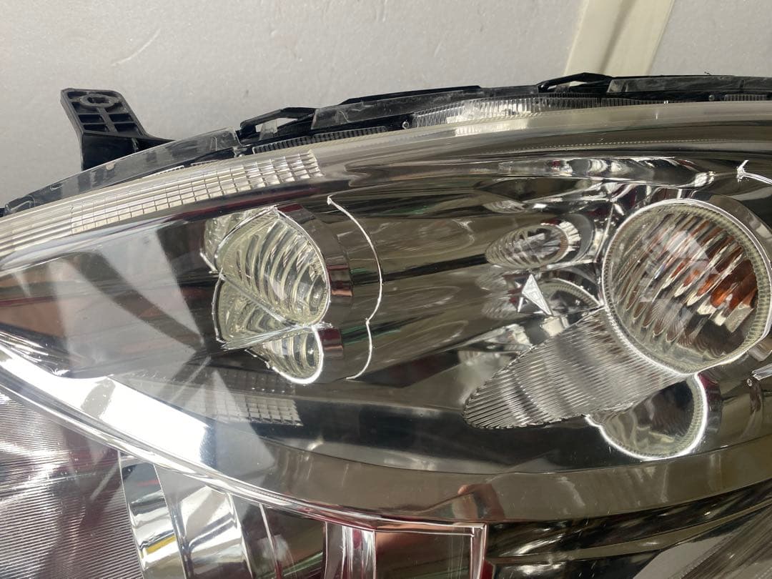 スイフト ZC72S ZC32S 純正HIDヘッ ドライト左右 美品