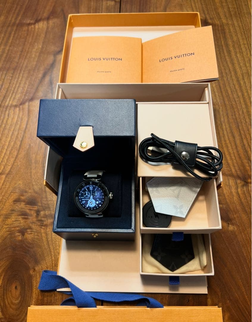 新バッテリー交換・希少美品‼️LOUIS VUITTONタンブールホライゾンV2