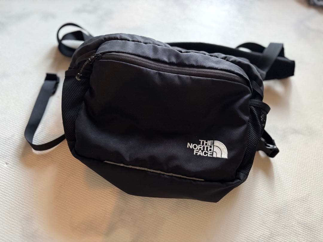 THE NORTH FACE スリングバッグ　抱っこ紐　ブラック