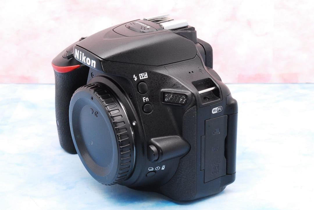 Nikon D5500☆一眼レフカメラ☆お得なWレンズ☆Wi-Fi＆S数少