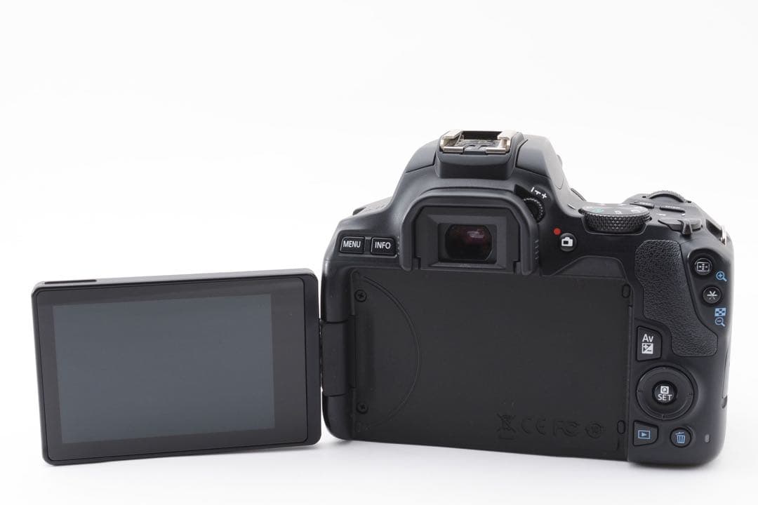 ☆保証付☆デジタル一眼レフカメラ Canon EOS Kiss X10☆