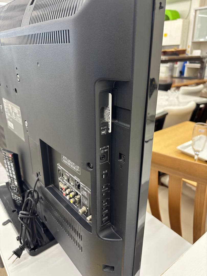 TOSHIBA 東芝 液晶テレビ 32BC3 32V型 2011年製