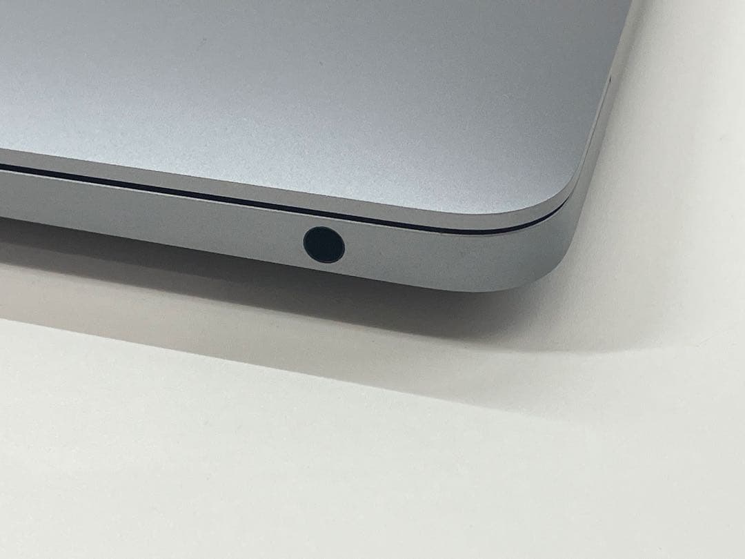 【美品】MacBook Air (M1,2020) 充放電24回バッテリー99%