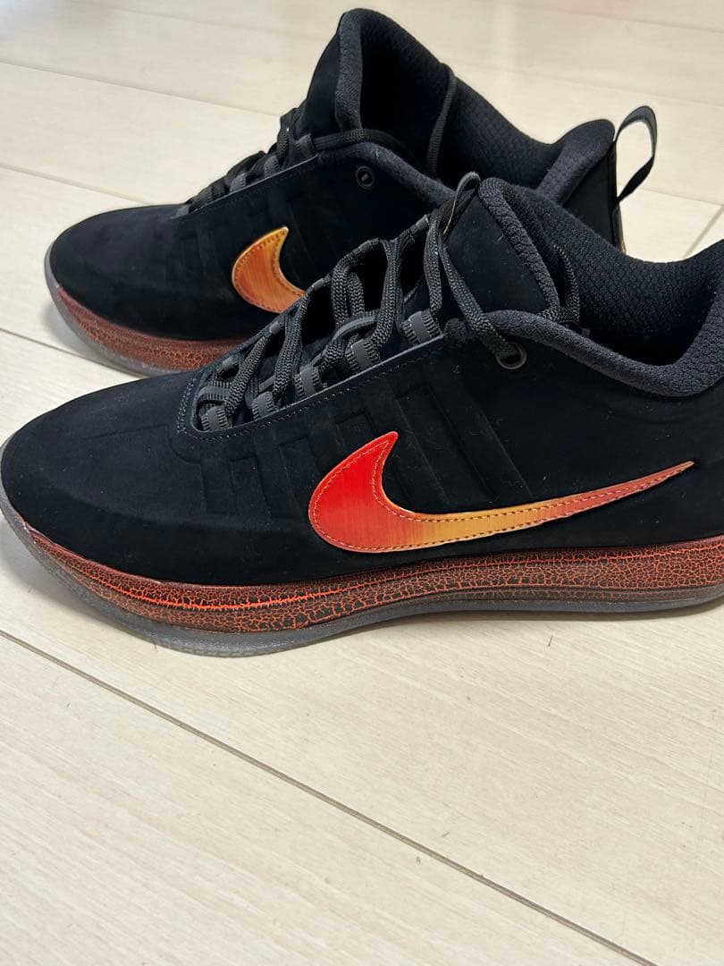 うってぃNikeナイキ book2EP ブック2　 26.5センチ