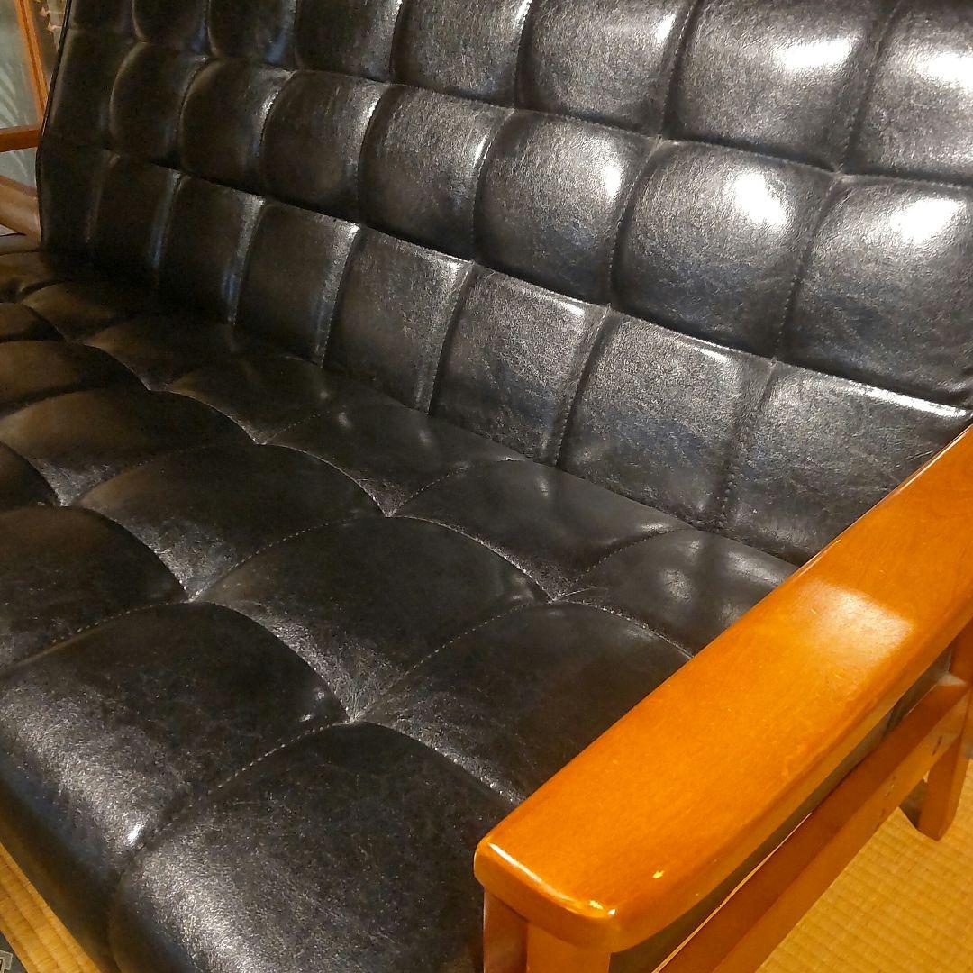 【カリモク風 ３人掛けソファ】 黒ソファ ウッド × レザー