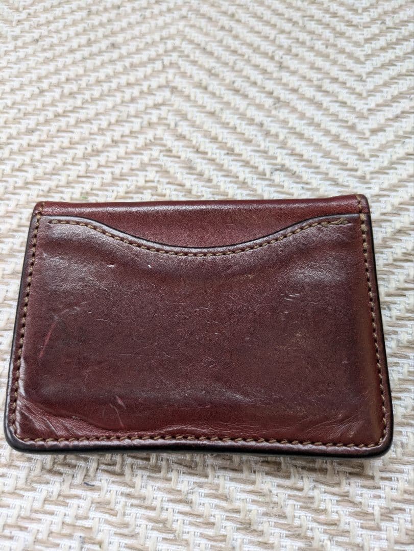 ワイルドスワンズ タング サドルプルアップ バーガンディ 王冠長文ロゴ