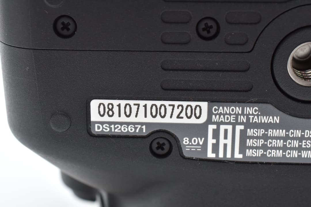 ほぼ未使用 Canon EOS Kiss X9 Wi-Fi STM #8996