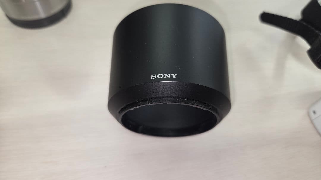 Sony α5100　ソニー ミラーレス　望遠、標準、単焦点　レンズ3本付