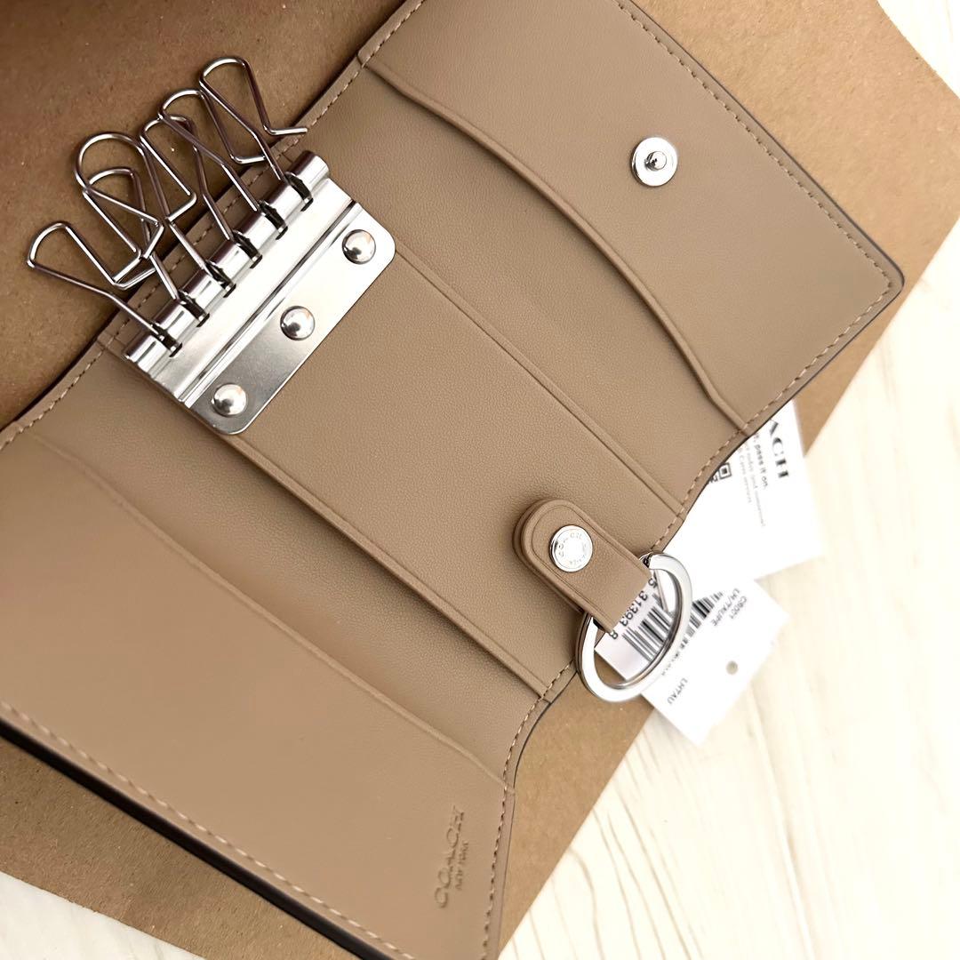 ★ 新品 COACHキーケース コーチ ベージュ キーケース