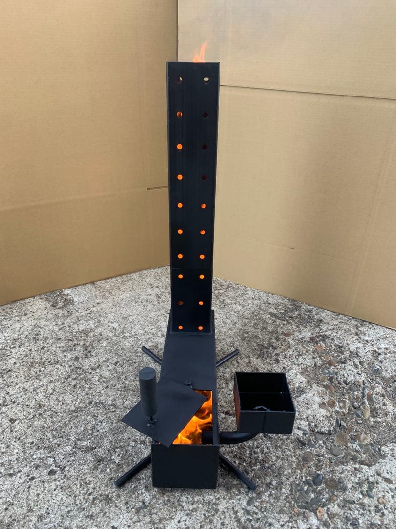 廃油ストーブ　高品質・高効率 ロケットストーブ　別2リットルオイルタンク付き