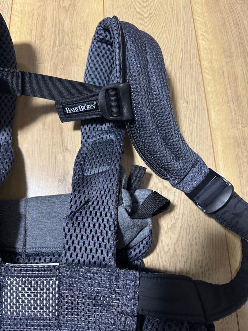 美品！BABYBJRN BABY CARRIER HARMONY