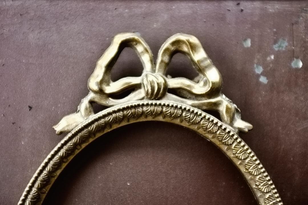 フランス 29c 金のリボンと金の葉とオーバルの額縁 フレーム アンティーク