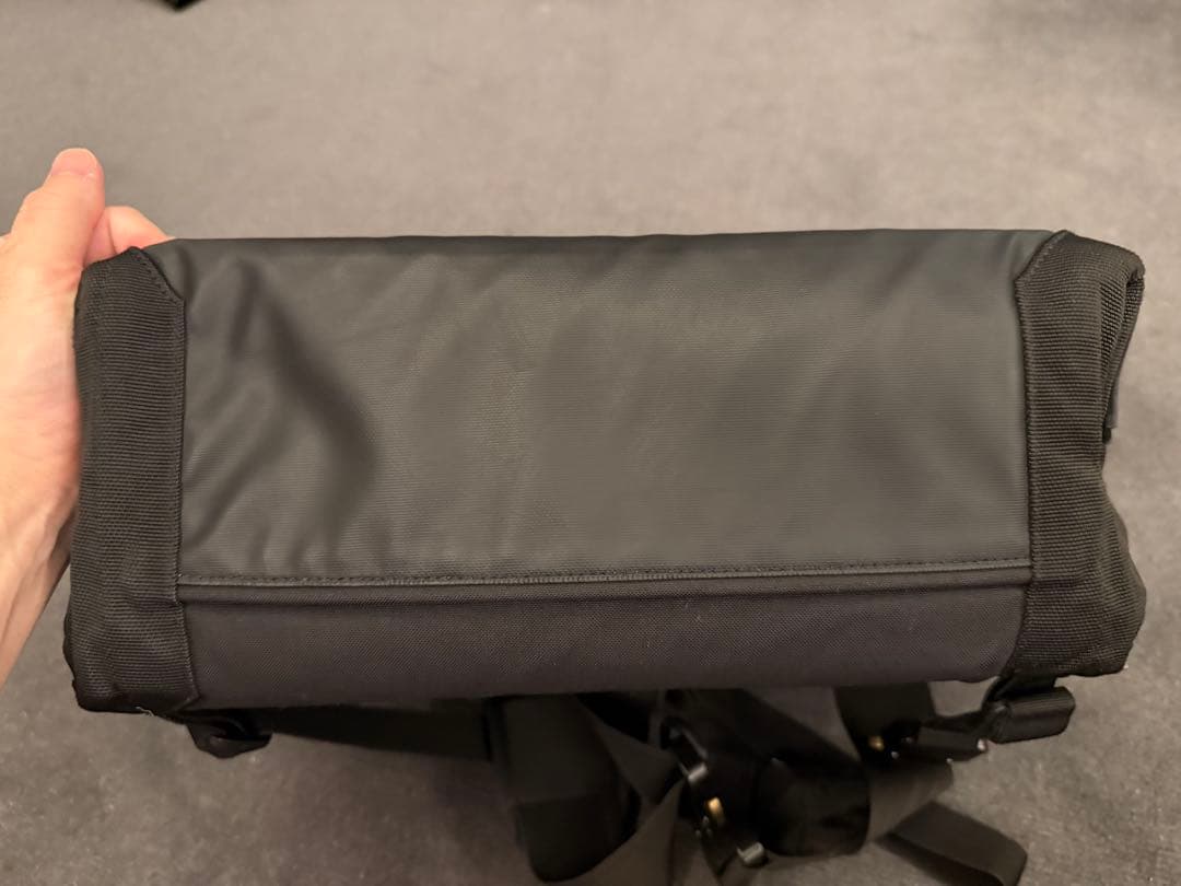 バッグ NXL MESSENGER S TECH LINE BLACK