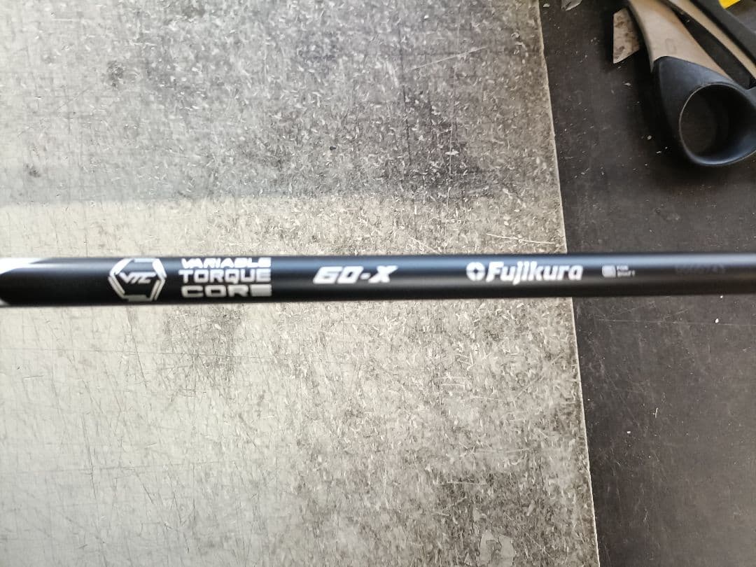 Qii10 カーボンドライバー　テーラーメイド