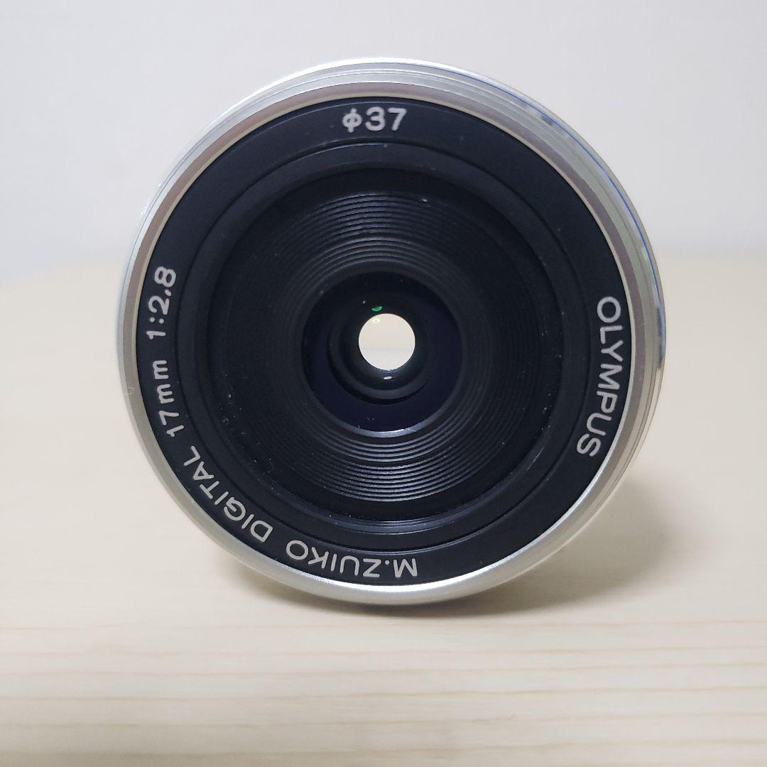 オリンパス M.ZUIKO 17mm F2.8 パンケーキレンズ