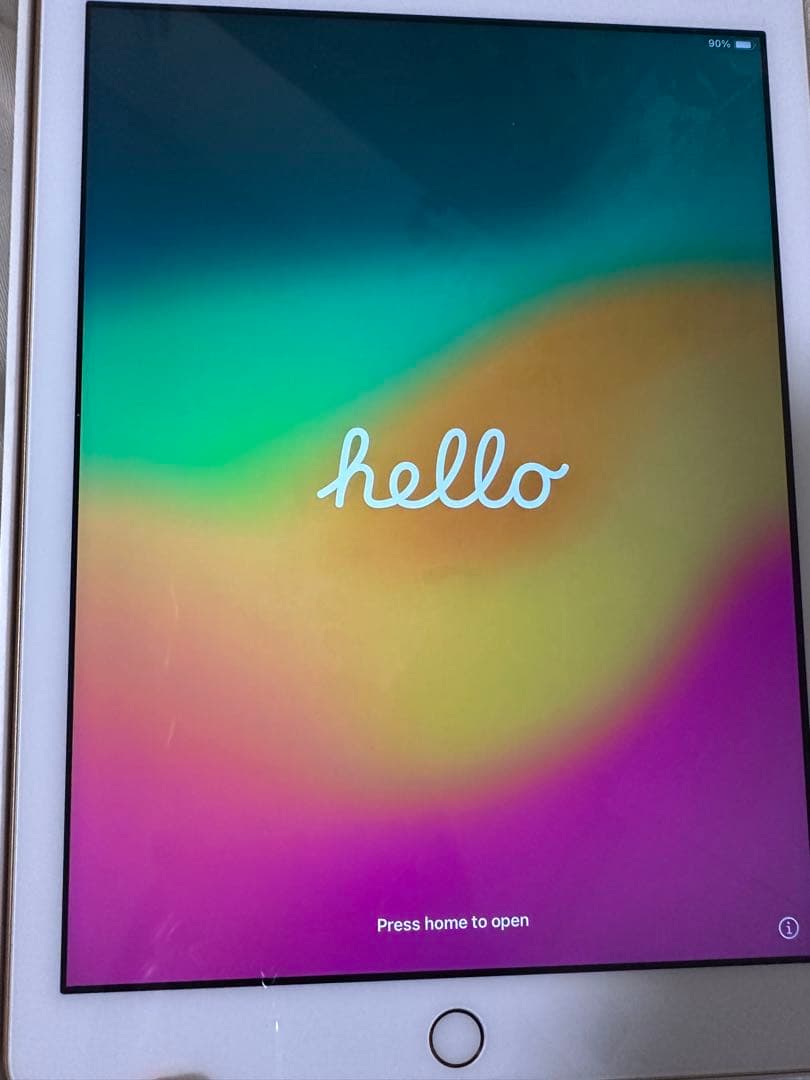 美品【最終セール】純正ケーブル充電iPad 第6世代 32GBWi-Fiゴールド