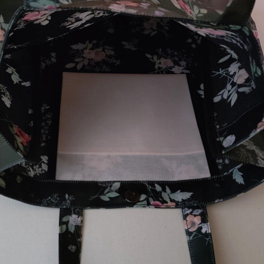 ぽんた〈 リバティ 〉ラミネート・Ａ4紙袋型トートバッグ他