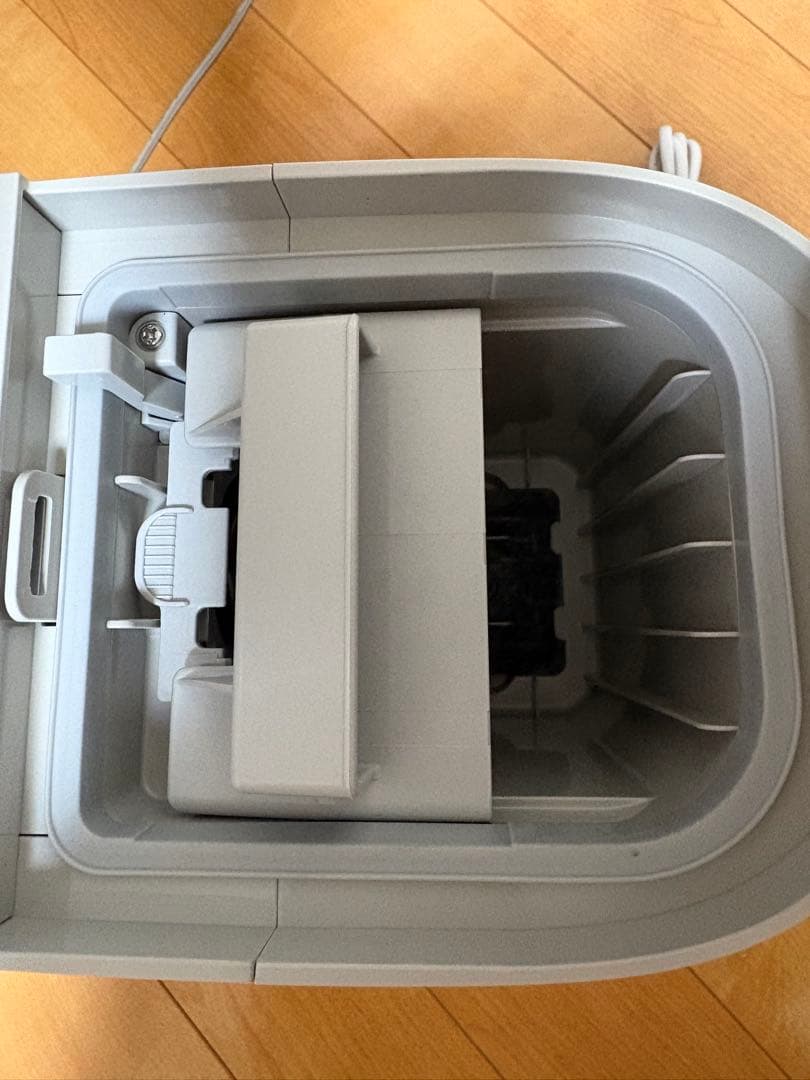 Panasonic セパレート型コードレススティック掃除機 MC-NX810KM