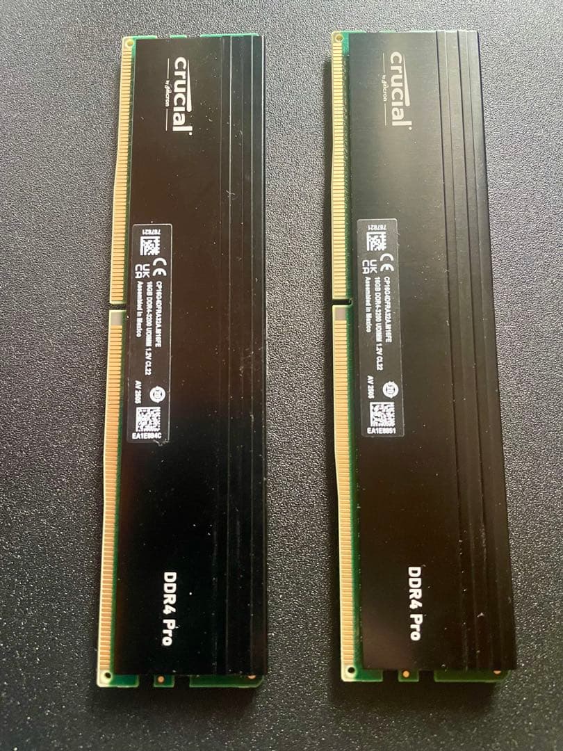 Crucial PRO デスクトップ用メモリ16GBX2枚 DDR4-3200