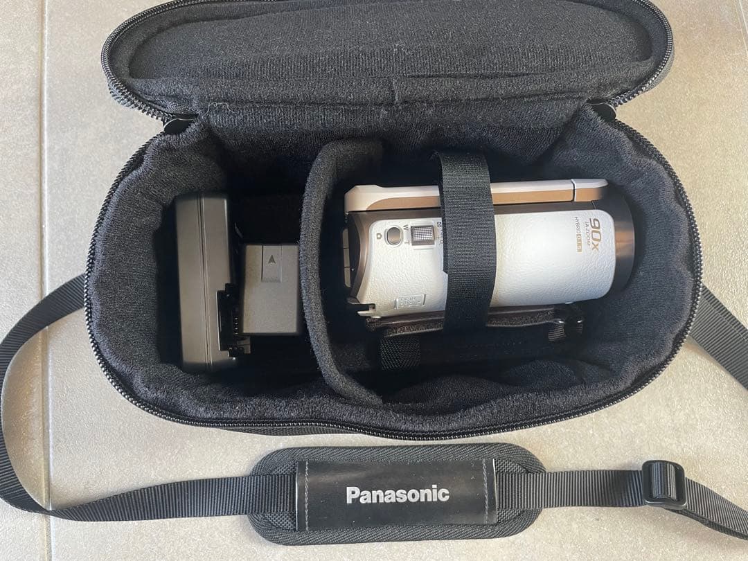 美品 パナソニック デジタルハイビジョン HC-W580M ビデオカメラ