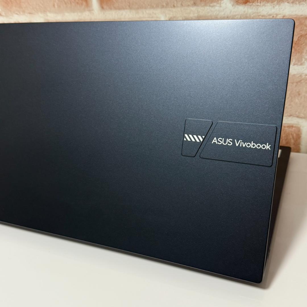 2024年製★超美品★第13世代Corei5 ASUS Vivobook F88