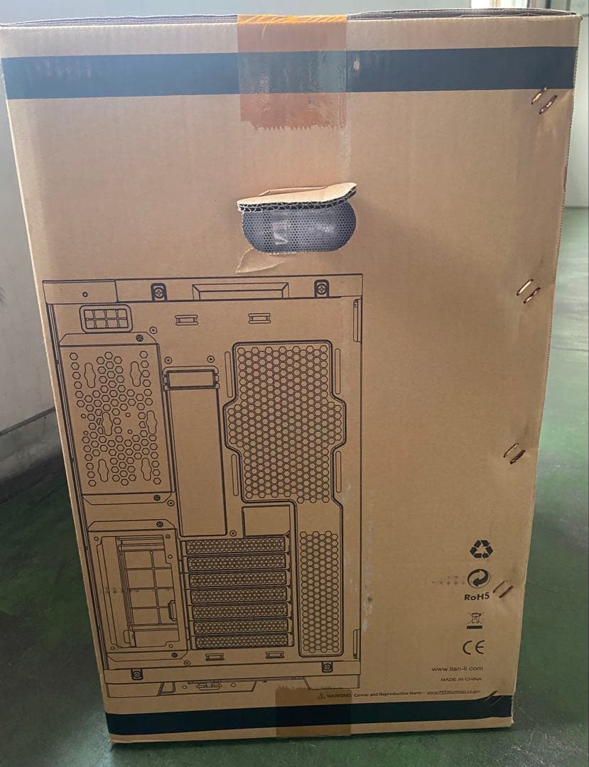 PCケース　lianli o11 DYNAMIC EVO RGB white