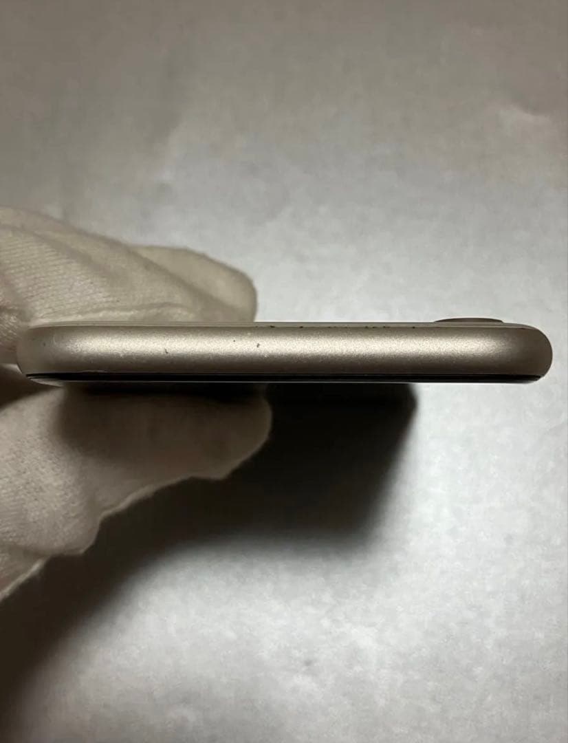 【バッテリー最大100%】iPhone SE 第3世代 64GB スターライト