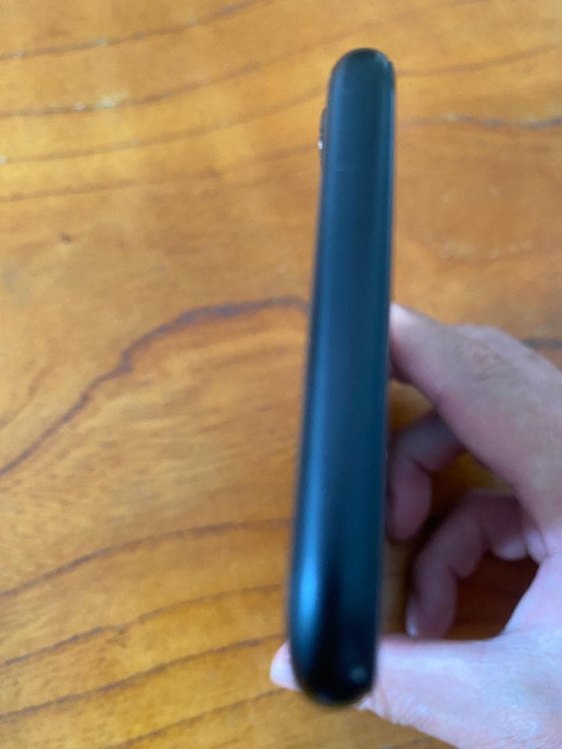 Apple iPhone SE 2 128GB　本体のみ