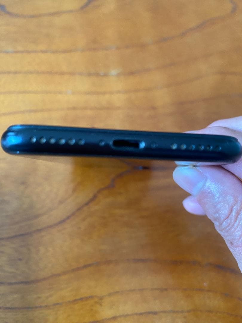 Apple iPhone SE 2 128GB　本体のみ