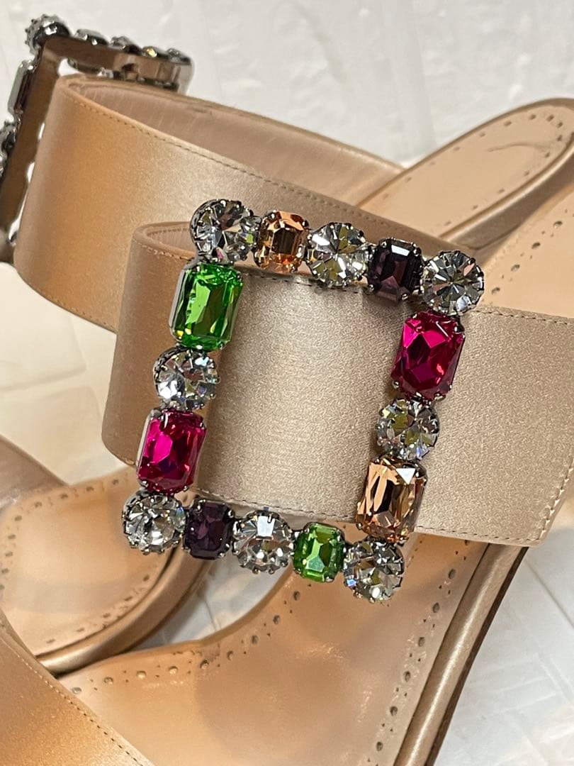 【未使用】Manolo Blahnik（マノロブラニク）サテンミュールサンダル❤︎