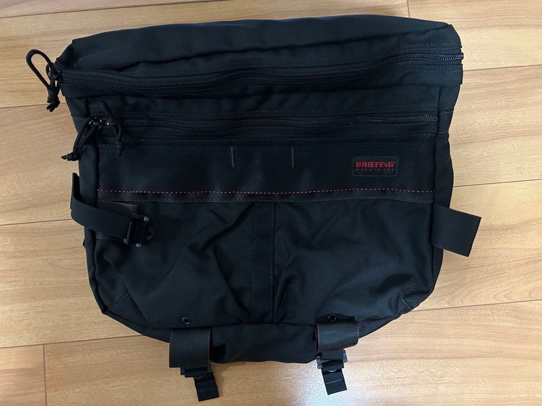 BRIEFING メッセンジャーバッグ ブラック