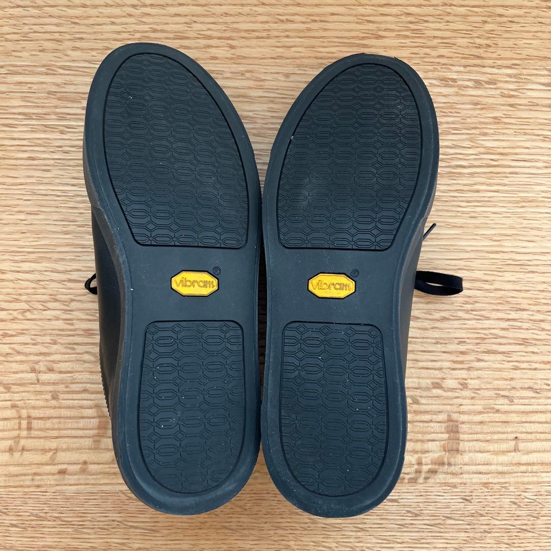 極美品　TOSS トス　チェスター スニーカー　ブラック ビジネス 通勤　通学